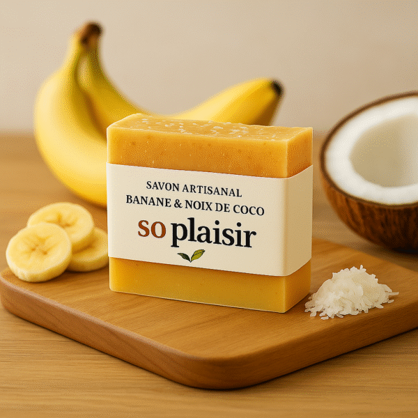 ChatGPT Image 8 oct. 2025, 12_49_12 Savon Artisanal - Banane et Noix de coco